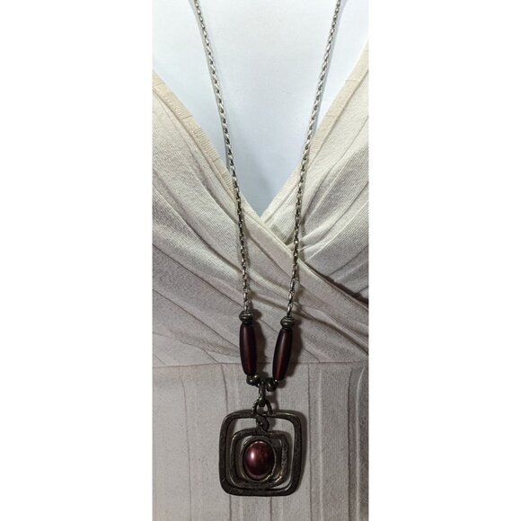 Brutalist Abstract Silver Tone Pendant Necklace With Burgundy Metallic Accents - Picture 4 of 8